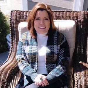 Meet your Posher, Debra